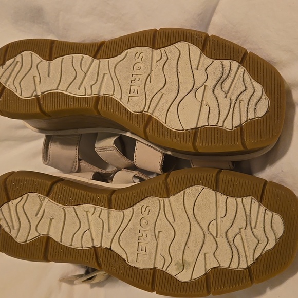 Sorel Joanie™ III Leather Sandal Size 7 - Chalk/Gum - Picture 7 of 13